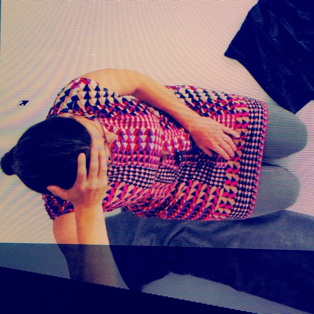 Meet your Posher, Jenn -prod/wardrobe stylist by day- seller of finds by night.